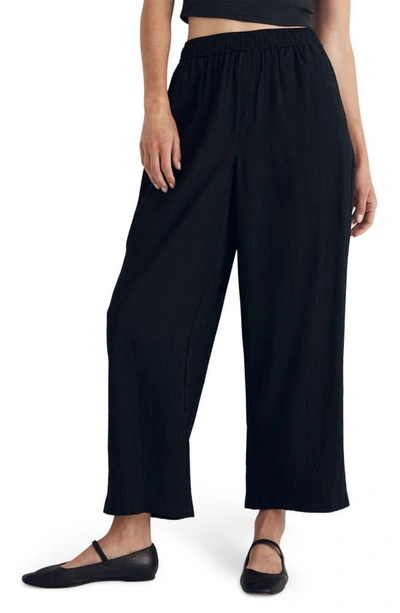 Madewell Crinkled Straight Leg Crop Crepe Pants In True Black