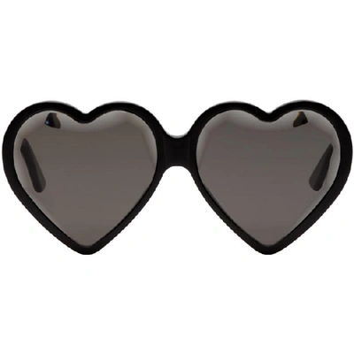 Gucci Heart-shaped Sunglasses In 001 Black