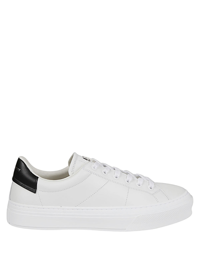 Givenchy City Leather Low Sneakers In White,black