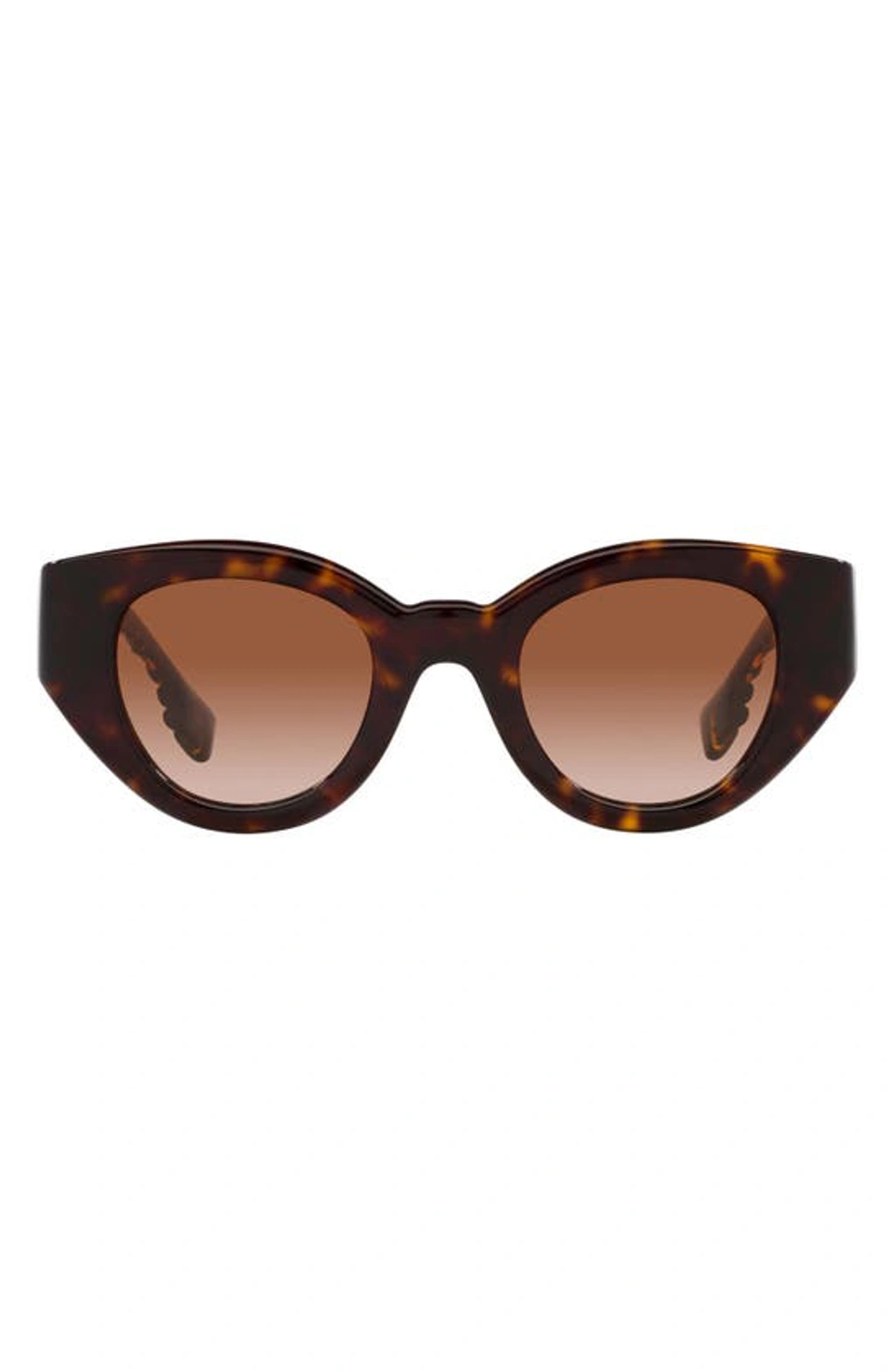 Burberry Briar 47mm Gradient Small Phantos Sunglasses In  display picture 2