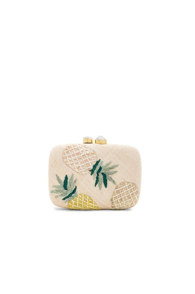 Aranaz Pina Tres Clutch In Cream