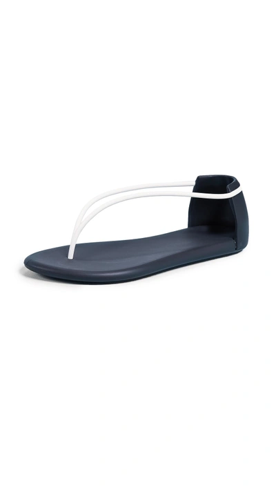 Ipanema Philippe Starck Thing N Ii Sandals In Black/white