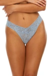 Hanky Panky Daily Lace Original Rise Thong In Grey Mist