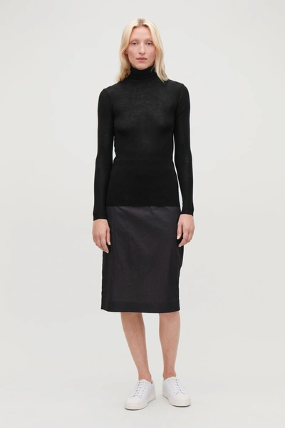 Cos Fine Turtleneck Wool Top In Black