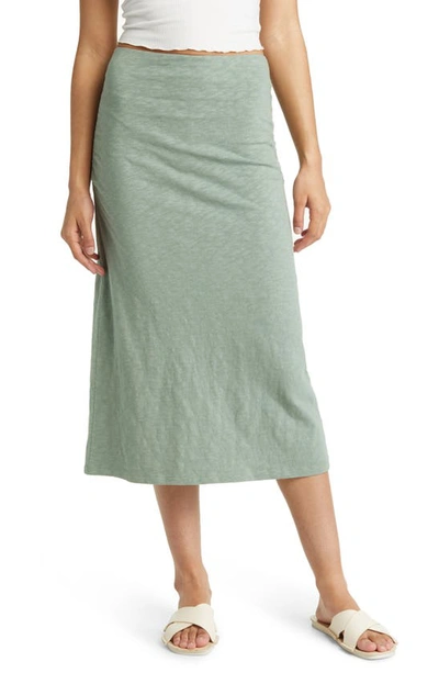 Caslon Softly Ruched Midi Skirt In Green Dune