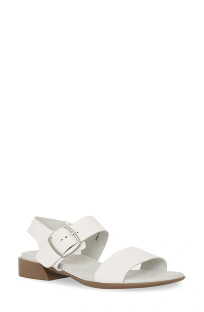 Munro Cleo Sandal In White Stingray Leather