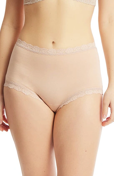 Hanky Panky High-rise Lace-trim Boyshorts In Chai