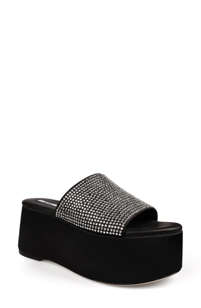 Zigi Gio Platform Slide Sandal In Black Fabric