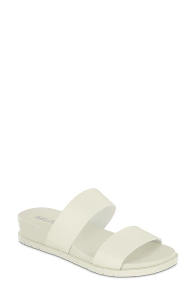 Mia Yelena Slide Sandal In Bone