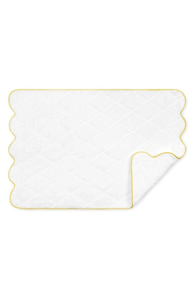Matouk Cairo Scallop Trim Cotton Quilted Mat In Lemon