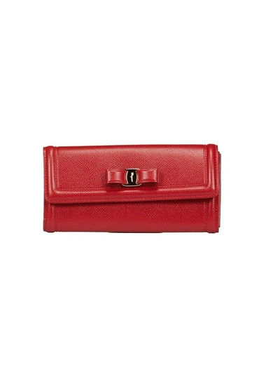 Ferragamo Clasp Detail Continental Wallet In Rosso