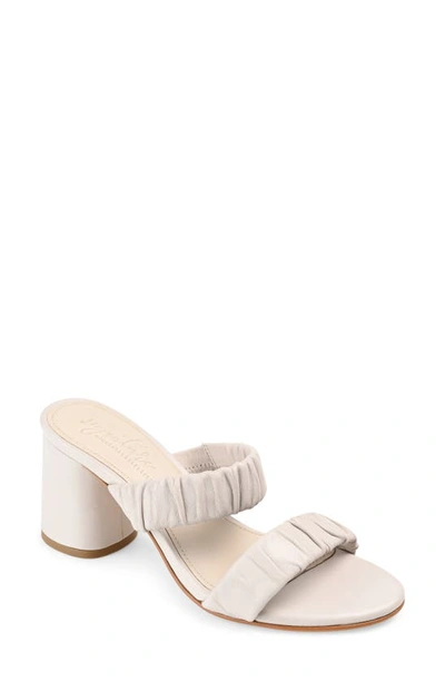 Journee Signature Vidda Sandal In Off White