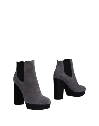 Hogan Chelsea H391 Ankle Boots In Grey