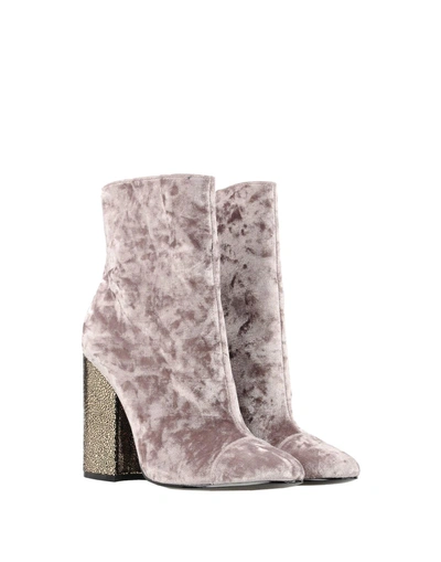 Kendall + Kylie Ankle Boot In Dove Grey