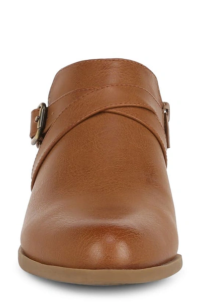 Lifestride Adley Bootie In Tan