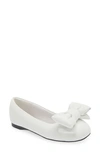 Jeffrey Campbell Bow-out Ballet Flat In Ice