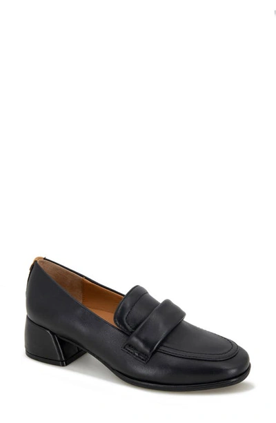 Gentle Souls By Kenneth Cole Easton Loafer Pump In Black