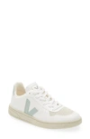Veja V-10 Sneaker In White