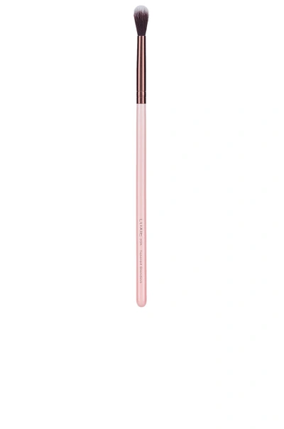 Luxie Tapered Blending Brush In Pink. In N,a