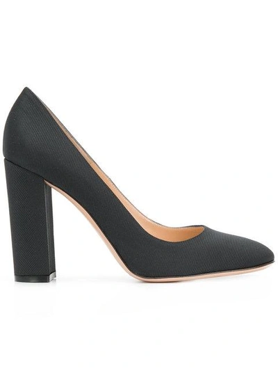 Gianvito Rossi Linda Pumps - Black