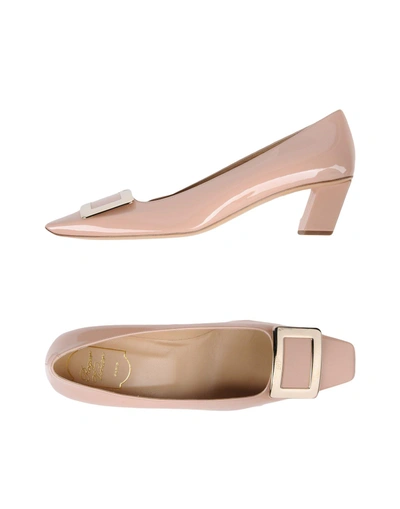 Roger Vivier Pumps In Skin Color