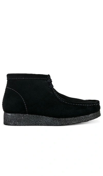 Clarks Wallabee Suede Boot In Black