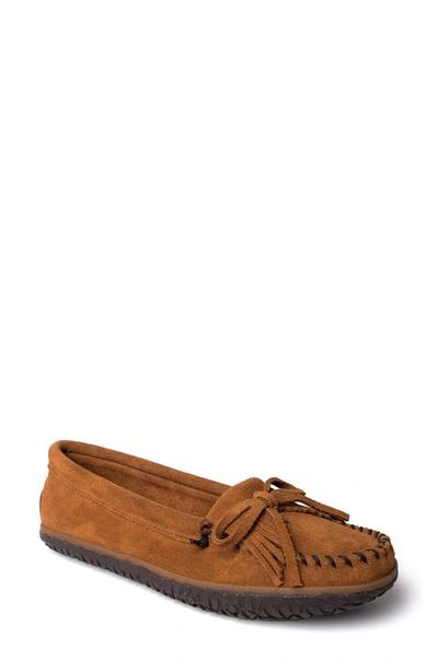 Minnetonka Kilty Tread Slipper In Brown