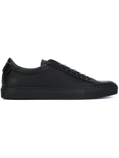 Givenchy Urban Street Sneakers In Nero