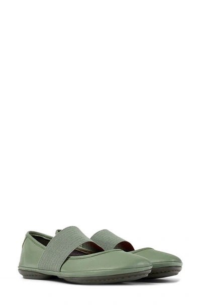 Camper Right Nina Flat In Medium Green