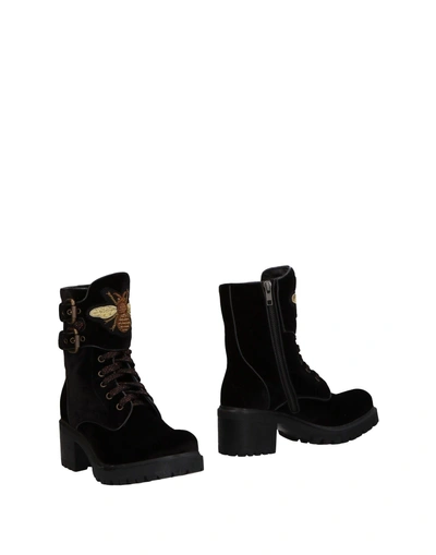 Alexander Hotto Ankle Boot In Black