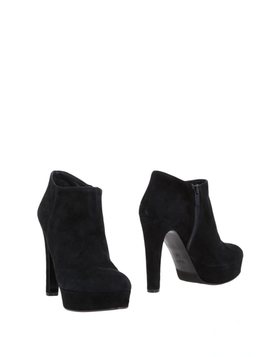 Marc Ellis Ankle Boot In Black