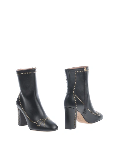 Boutique Moschino Ankle Boots In Black