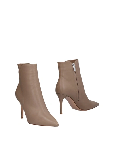 Gianvito Rossi Ankle Boots In Beige