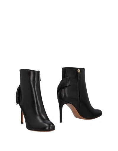 Valentino Garavani Ankle Boot In Black