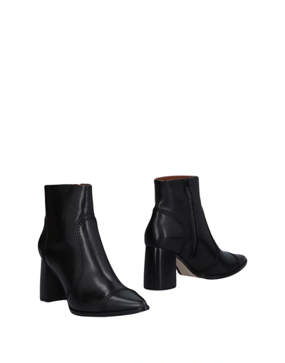 Joseph Ankle Boots In Black