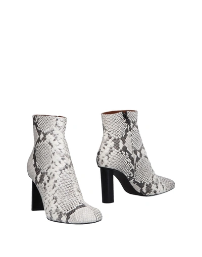 Joseph Ankle Boot In White