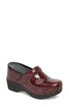 Dansko Pro Xp 2.0 Clog In Wine Tooled Patent Leather