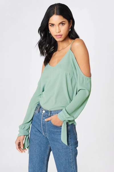 Na-kd Cold Shoulder Knot Sleeve Top - Green In Duck Green