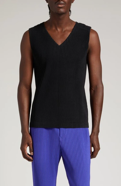 Issey Miyake Basics Pleated Waistcoat In 15-black