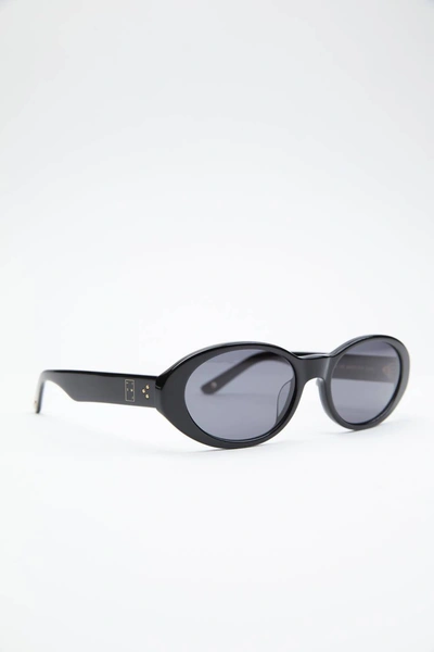 In The Mood For Love Caroline Bk Sunglasses With Chain In Black