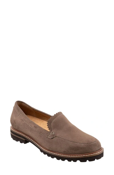 Trotters Fayth Loafer In Stone Suede