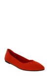 Mia Kerri Pointed Toe Flat In Coral