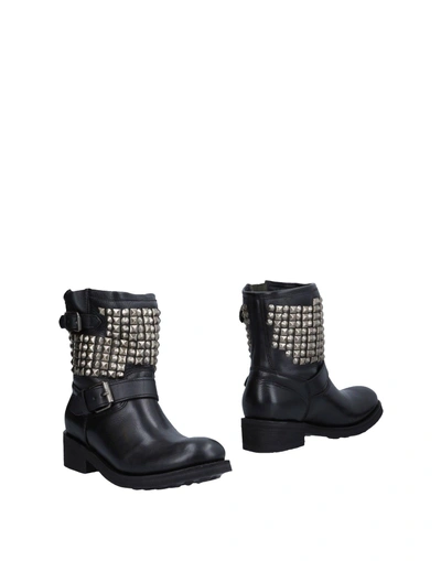 Ash Ankle Boot In Black