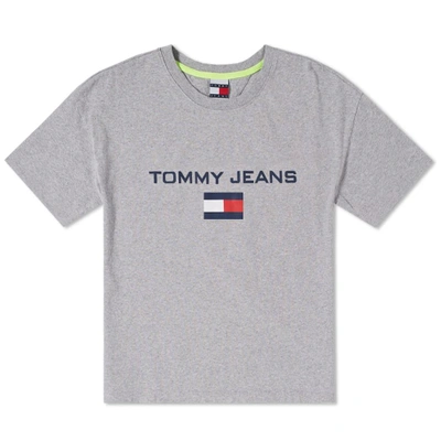 Tommy Jeans Logo Tee In Grey