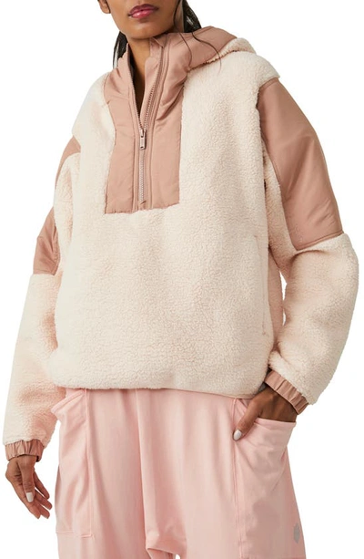 Fp Movement Lead The Pack Fleece Hooded Pullover In Vanilla Chai Combo