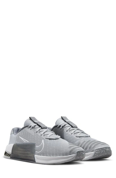 Nike Metcon 9 Training Shoe In Grey