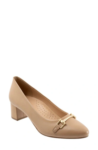 Trotters Kenzie Pump In Beige