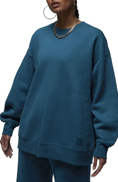 Jordan Flight Fleece Oversize Crewneck Sweatshirt In Blue