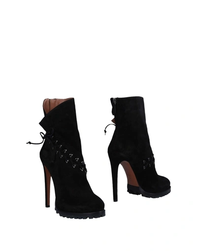 Alaïa Ankle Boots In Black