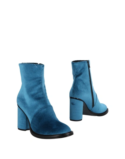 Tipe E Tacchi Ankle Boot In Azure
